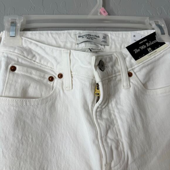 Abercrombie and Fitch Curve Love High Rise The 90s Relaxed Jean, 24 Short - Picture 4 of 6